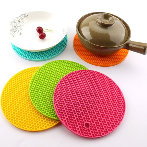 18-14cm-Round-Heat-Resistant-Silicone-Mat-Drink-Cup-Coasters-Non-slip-Pot-Holder-Table-Placemat-600x600
